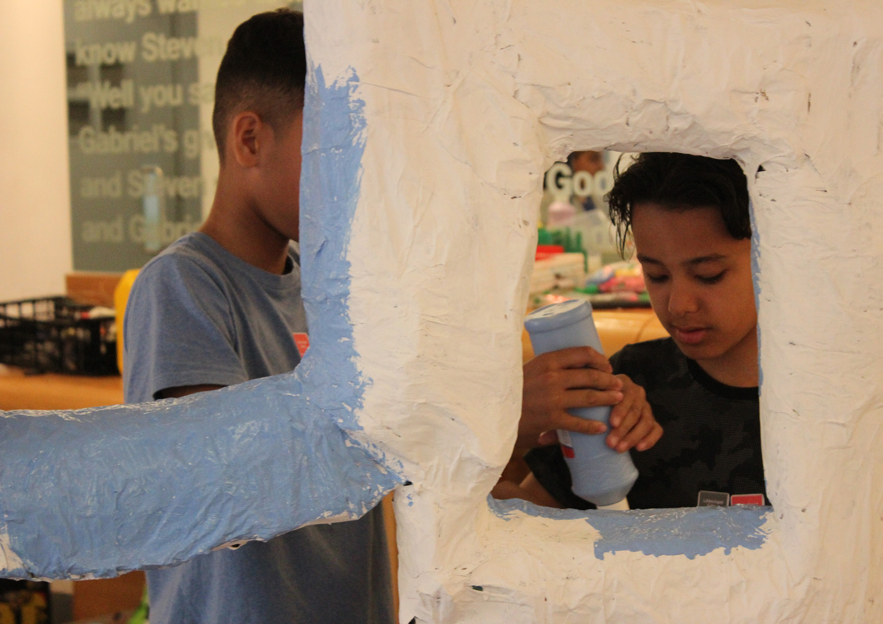 Drawing Without Walls